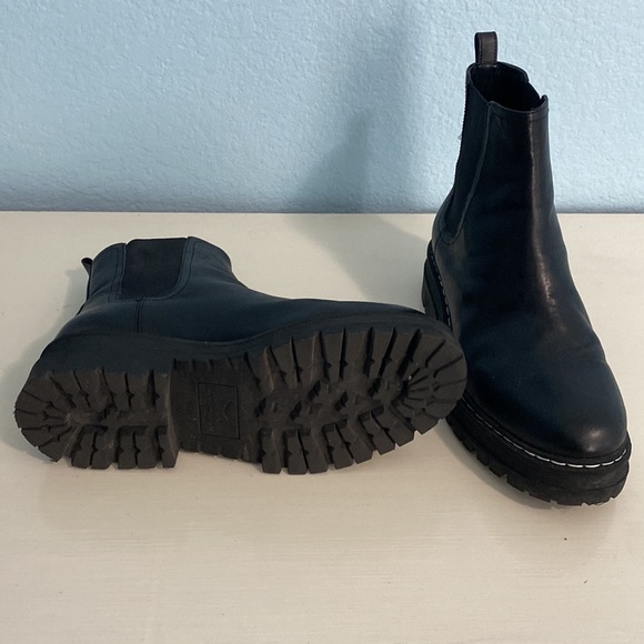 Black leather combat style boots - Picture 3 of 4